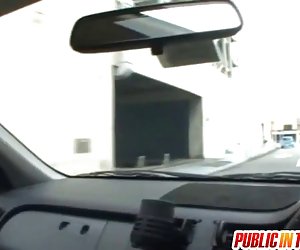 Curvă asiatice teasing şi dracului în toaletă th
